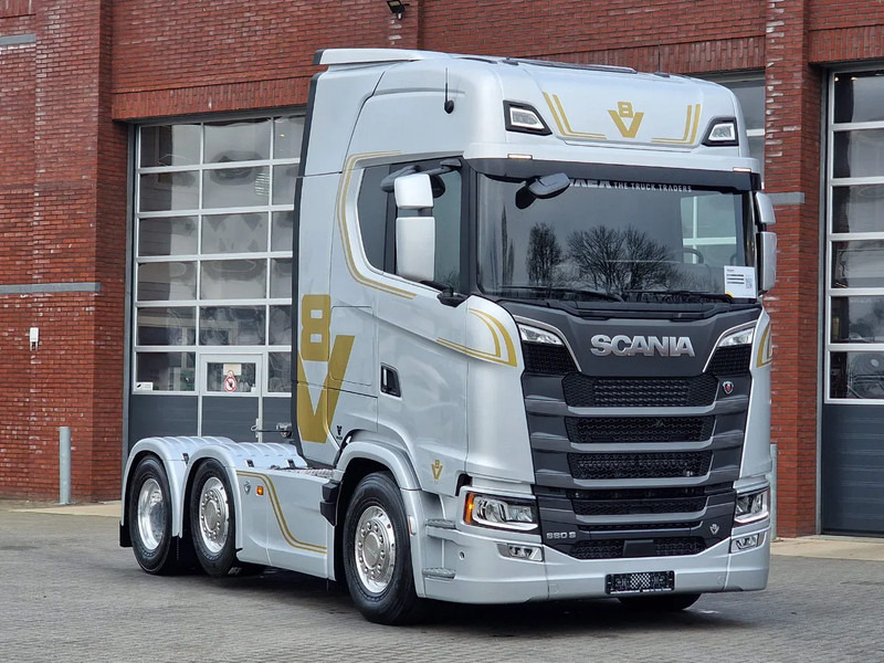 Scania 660S V8 NGS Highline 6x2/4 - New - Full spec - Retarder - Night clima - Led - Leather - Navi - Vilkikas: foto 1 Scania 660S V8 NGS Highline 6x2/4 - New - Full spec - Retarder - Night clima - Led - Leather - Navi - Vilkikas: foto 1