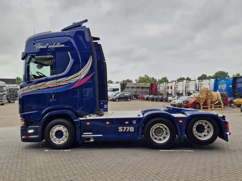 Scania 770S V8 NGS Highline 6x2 - Show truck - Special paint - Custom interior - Retarder - Full air - Night clima - Vilkikas: foto 4 Scania 770S V8 NGS Highline 6x2 - Show truck - Special paint - Custom interior - Retarder - Full air - Night clima - Vilkikas: foto 4