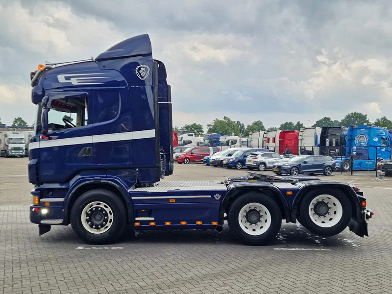 Scania R560 V8 Highline 6x2 - Show truck - Manual gearbox - 2.90 WB - PTO/Hydraulic - Double glazed - Vilkikas: foto 4 Scania R560 V8 Highline 6x2 - Show truck - Manual gearbox - 2.90 WB - PTO/Hydraulic - Double glazed - Vilkikas: foto 4