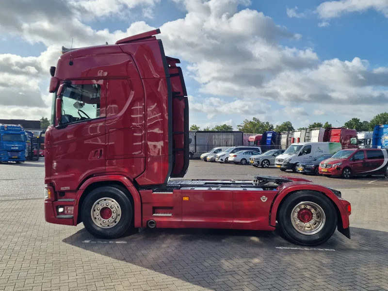 Scania S500 NGS Highline 4x2 - Retarder - Night clima - Full air - Custom interior - Full spoiler - 2 tank - Vilkikas: foto 4 Scania S500 NGS Highline 4x2 - Retarder - Night clima - Full air - Custom interior - Full spoiler - 2 tank - Vilkikas: foto 4