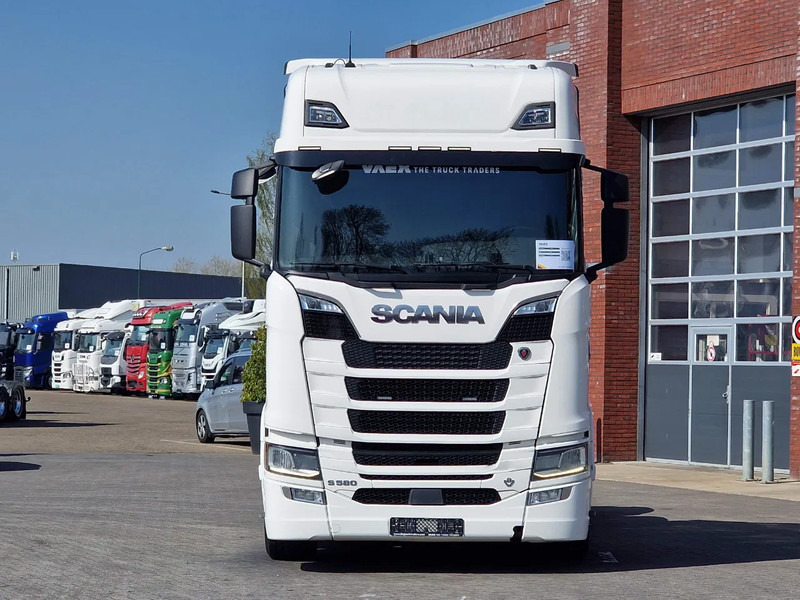 Scania S580 V8 NGS Highline 6x2 - Retarder - Full air - 3.15 WB - Navi - Led - Vilkikas: foto 2 Scania S580 V8 NGS Highline 6x2 - Retarder - Full air - 3.15 WB - Navi - Led - Vilkikas: foto 2