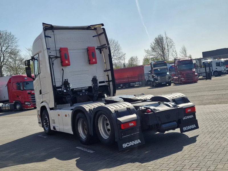 Scania S580 V8 NGS Highline 6x2 - Retarder - Full air - 3.15 WB - Navi - Led - Vilkikas: foto 5 Scania S580 V8 NGS Highline 6x2 - Retarder - Full air - 3.15 WB - Navi - Led - Vilkikas: foto 5