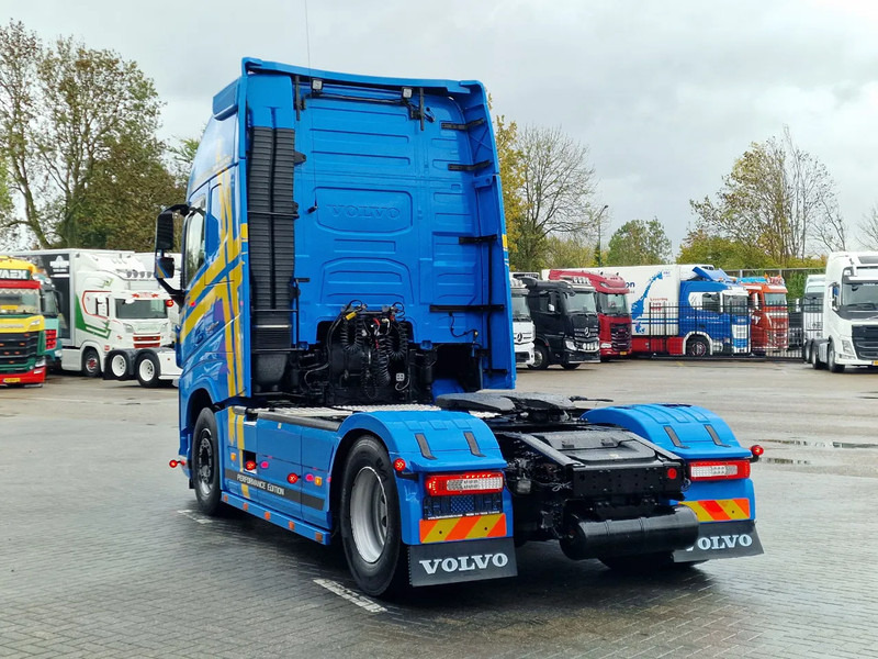 Volvo FH 13.540 Globetrotter XL 4x2 - Performance edition - I parkcool - Full air - Bull bar - Vilkikas: foto 5 Volvo FH 13.540 Globetrotter XL 4x2 - Performance edition - I parkcool - Full air - Bull bar - Vilkikas: foto 5