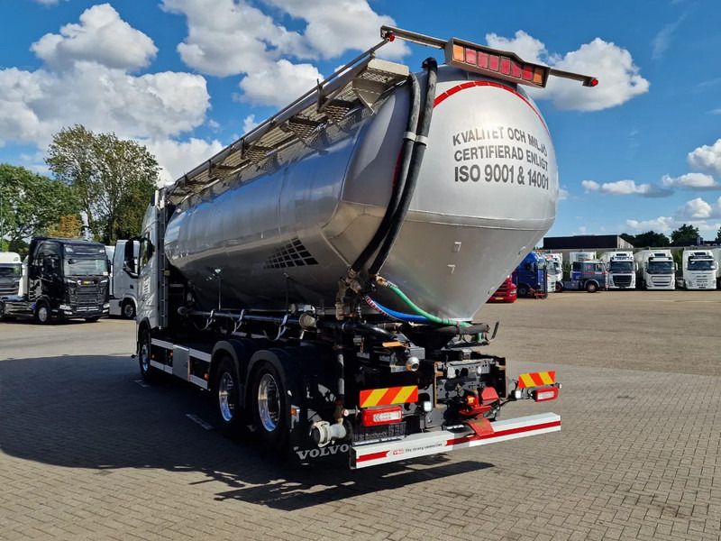 Volvo FH 16.650 6x2 Globetrotter - 28M3 Bulk - Denver Gardner SK18 Compressor - Retarder - Full air - 4.90 WB - Autocisterna: foto 5 Volvo FH 16.650 6x2 Globetrotter - 28M3 Bulk - Denver Gardner SK18 Compressor - Retarder - Full air - 4.90 WB - Autocisterna: foto 5