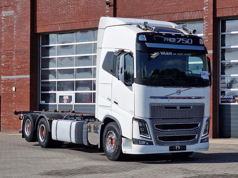 Volvo FH 16.750 Globetrotter 6x2 BDF - Retarder - HUB reduction - Euro 5 - 4.90 WB - Konteineris-vežimus/ Sukeisti kūną sunkvežimis: foto 1 Volvo FH 16.750 Globetrotter 6x2 BDF - Retarder - HUB reduction - Euro 5 - 4.90 WB - Konteineris-vežimus/ Sukeisti kūną sunkvežimis: foto 1