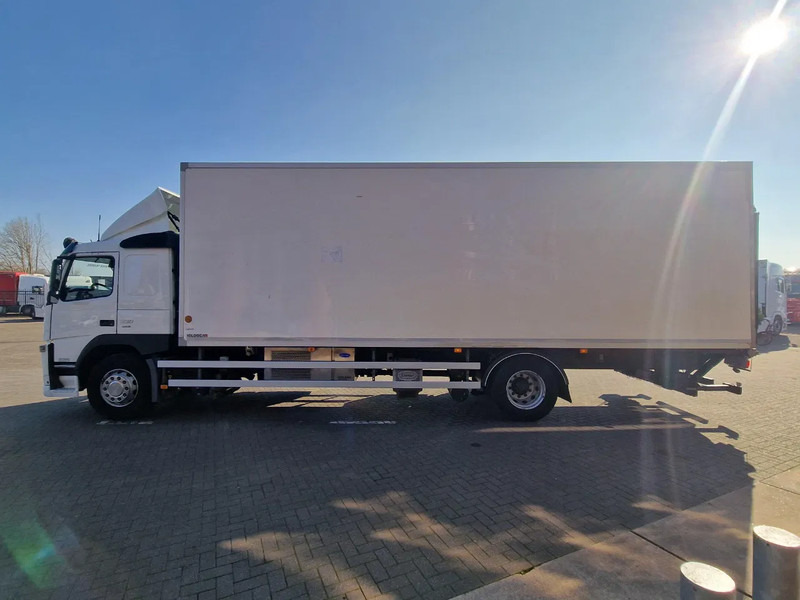Volvo FM 330 4x2 - Carrier MT 18 Frigo - Loadlift - Full air - Sleepercab - Refrižeratorius sunkvežimis: foto 4 Volvo FM 330 4x2 - Carrier MT 18 Frigo - Loadlift - Full air - Sleepercab - Refrižeratorius sunkvežimis: foto 4
