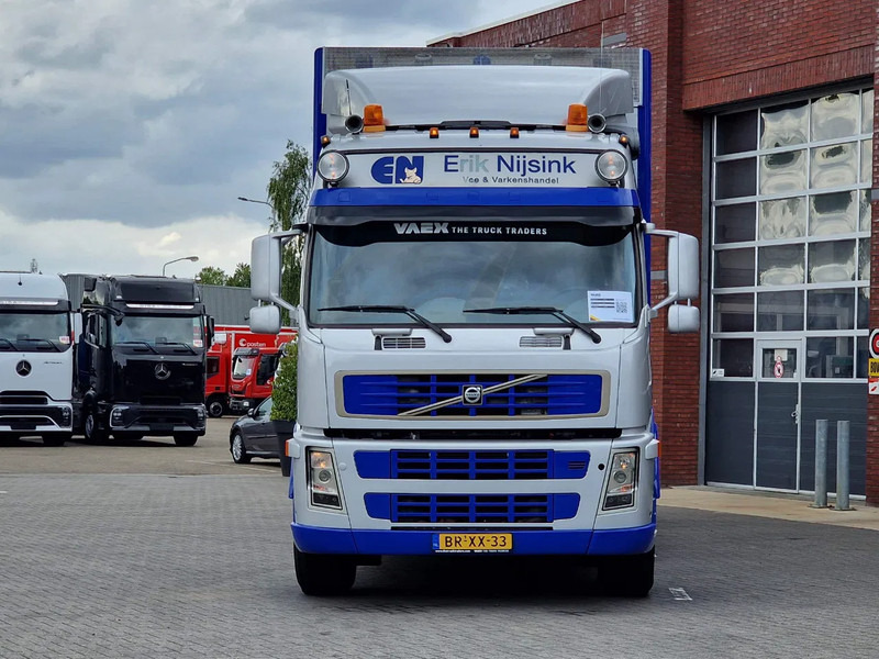 Volvo FM 380 6x2 - 2/3 stock Berdex Livestock - 54M3 - Weighbridge - I shift - Gyvulių pervežimo sunkvežimis: foto 2 Volvo FM 380 6x2 - 2/3 stock Berdex Livestock - 54M3 - Weighbridge - I shift - Gyvulių pervežimo sunkvežimis: foto 2