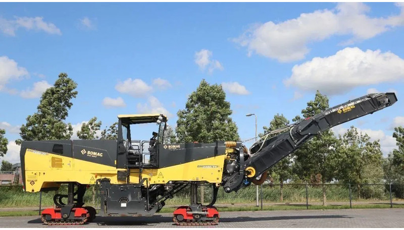 Bomag BM 2200/75 | COLD PLANER | NEW CONDITION! - Asfalto mašina: foto 4 Bomag BM 2200/75 | COLD PLANER | NEW CONDITION! - Asfalto mašina: foto 4