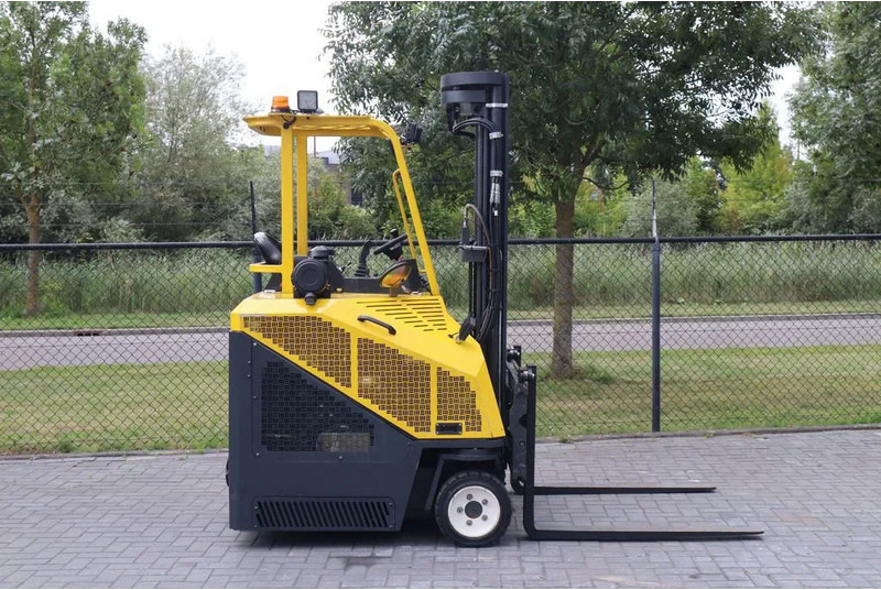 Combilift CB3000 | 2.5 TON | 6 METER | TRIPLEX | SIDESHIFT - Šakinis krautuvas su privažiavimu iš keturių pusių: foto 4 Combilift CB3000 | 2.5 TON | 6 METER | TRIPLEX | SIDESHIFT - Šakinis krautuvas su privažiavimu iš keturių pusių: foto 4
