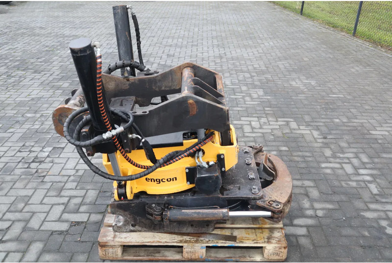 Engcon S80 | KM80 | GRIPPER | AUX HYDR. | GOOD CONDITION - Rototiltas - Statybinė technika: foto 4 Engcon S80 | KM80 | GRIPPER | AUX HYDR. | GOOD CONDITION - Rototiltas - Statybinė technika: foto 4