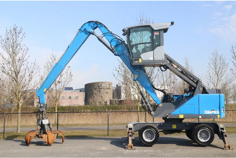 Fuchs MHL 320 | PEEL GRAB | UMSCHLAG | GOOD TIRES - Ekskavatorius su ilga strėle: foto 1 Fuchs MHL 320 | PEEL GRAB | UMSCHLAG | GOOD TIRES - Ekskavatorius su ilga strėle: foto 1