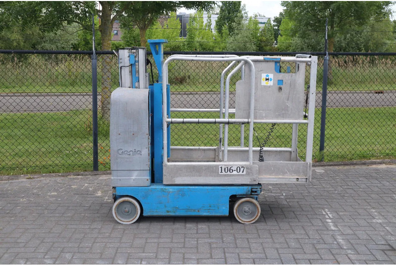Genie GR-12 | 5.45 METER | 227 KG | MULTIPLE UNITS - Kėlimo platforma: foto 4 Genie GR-12 | 5.45 METER | 227 KG | MULTIPLE UNITS - Kėlimo platforma: foto 4
