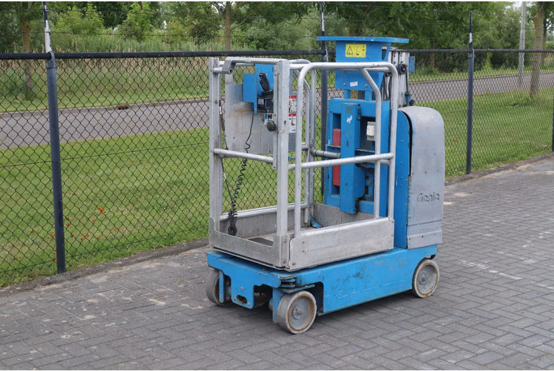 Genie GR-12 | 5.45 METER | 227 KG | MULTIPLE UNITS - Kėlimo platforma: foto 2 Genie GR-12 | 5.45 METER | 227 KG | MULTIPLE UNITS - Kėlimo platforma: foto 2