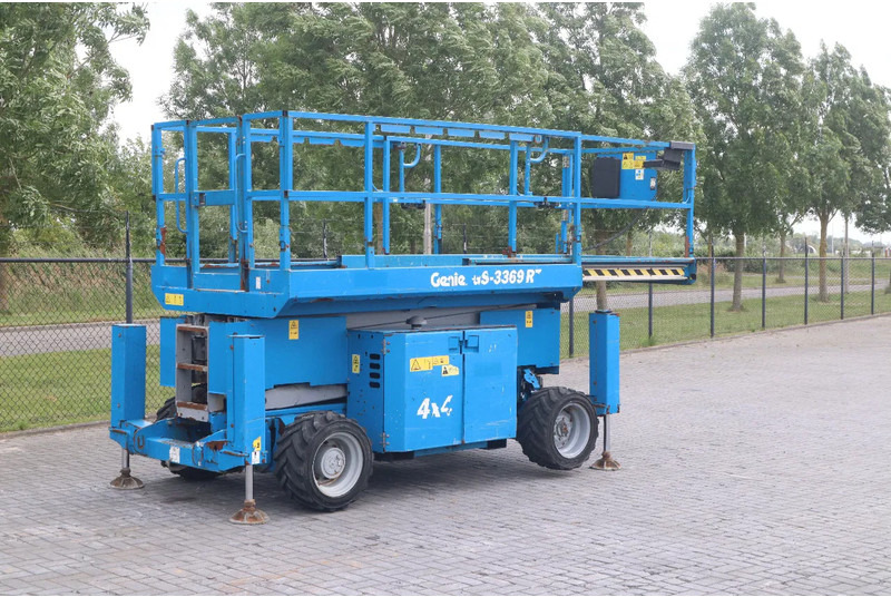 Genie GS-3369 RT | 12 METER | 454 kg - Žirklinis keltuvas: foto 5 Genie GS-3369 RT | 12 METER | 454 kg - Žirklinis keltuvas: foto 5