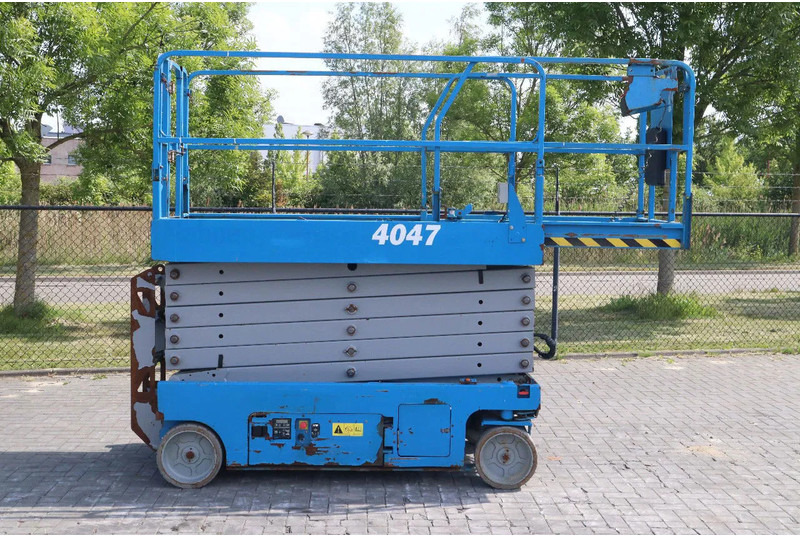 Genie GS-4047 | 14 METER | 350 KG - Žirklinis keltuvas: foto 4 Genie GS-4047 | 14 METER | 350 KG - Žirklinis keltuvas: foto 4