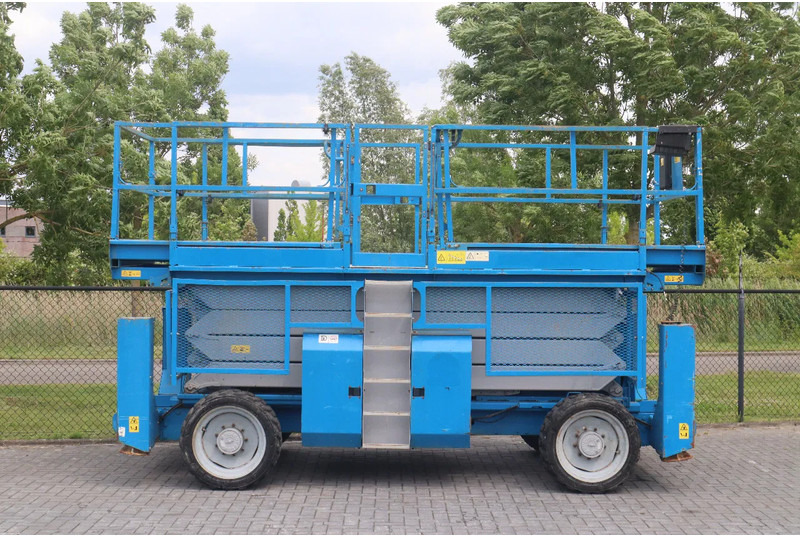 Genie GS-4390 RT | 15 METER | 680 KG - Žirklinis keltuvas: foto 1 Genie GS-4390 RT | 15 METER | 680 KG - Žirklinis keltuvas: foto 1