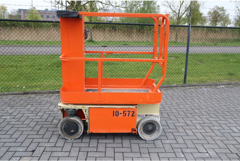 JLG 1230 ES | 5.6 METER | 230 KG - Kėlimo platforma: foto 4 JLG 1230 ES | 5.6 METER | 230 KG - Kėlimo platforma: foto 4