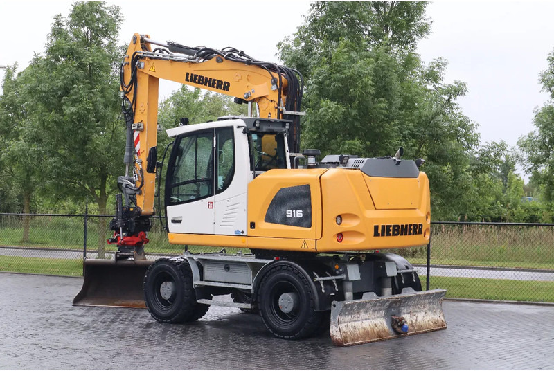 Liebherr A916 LITRONIC | ROTOTILT | BUCKET | DOZERBLADE - Ratinis ekskavatorius: foto 3 Liebherr A916 LITRONIC | ROTOTILT | BUCKET | DOZERBLADE - Ratinis ekskavatorius: foto 3