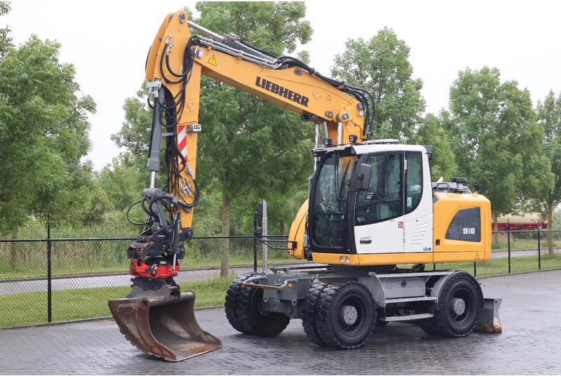 Liebherr A916 LITRONIC | ROTOTILT | BUCKET | DOZERBLADE - Ratinis ekskavatorius: foto 2 Liebherr A916 LITRONIC | ROTOTILT | BUCKET | DOZERBLADE - Ratinis ekskavatorius: foto 2