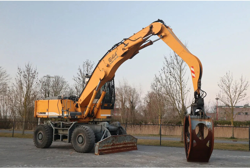 Liebherr A944 B HD | LOG GRAPPLE | HOLZGREIFER | TIMBER - Ekskavatorius su ilga strėle: foto 5 Liebherr A944 B HD | LOG GRAPPLE | HOLZGREIFER | TIMBER - Ekskavatorius su ilga strėle: foto 5