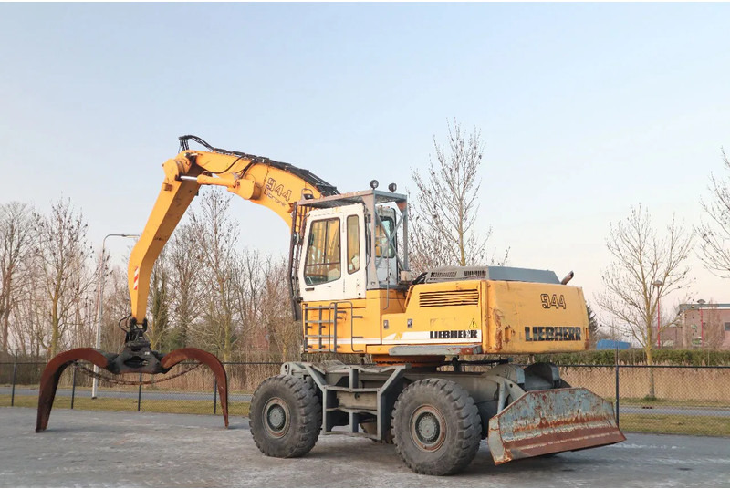 Liebherr A944 B HD | LOG GRAPPLE | HOLZGREIFER | TIMBER - Ekskavatorius su ilga strėle: foto 3 Liebherr A944 B HD | LOG GRAPPLE | HOLZGREIFER | TIMBER - Ekskavatorius su ilga strėle: foto 3