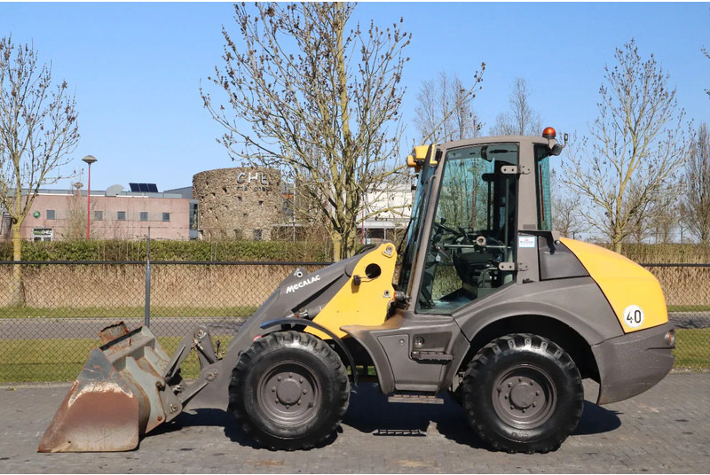 Mecalac AF 1050 | BUCKET | QUICK COUPLER | DUTCH REGISTRATION - Ratinis ekskavatorius: foto 1 Mecalac AF 1050 | BUCKET | QUICK COUPLER | DUTCH REGISTRATION - Ratinis ekskavatorius: foto 1