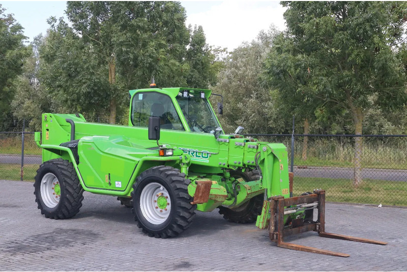 Merlo P40.17 PLUS | FORKS | JIB | BUCKET | GOOD TIRES - Teleskopinis krautuvas: foto 5 Merlo P40.17 PLUS | FORKS | JIB | BUCKET | GOOD TIRES - Teleskopinis krautuvas: foto 5