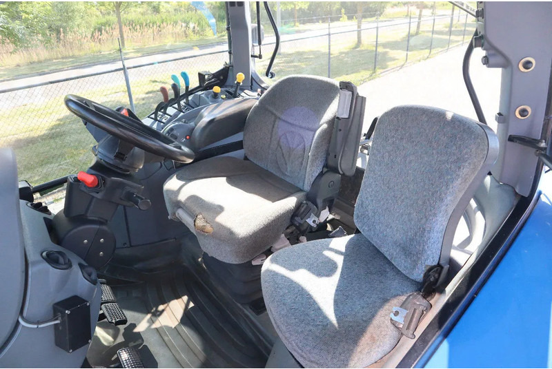 Traktorius New Holland TS135A | 40 KM/H | 4X4 | SUPERSTEER: foto 14