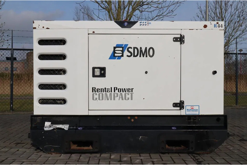 SDMO R44C3 | 44 KVA | GOOD WORKING - Elektrinis generatorius: foto 1 SDMO R44C3 | 44 KVA | GOOD WORKING - Elektrinis generatorius: foto 1