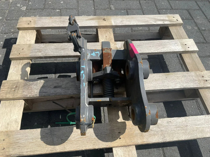 SMP S60 | HALF-AUTO QUICK COUPLER | SNELWISSEL | VOLVO EC18 - Hidraulinės žirklės - Statybinė technika: foto 4 SMP S60 | HALF-AUTO QUICK COUPLER | SNELWISSEL | VOLVO EC18 - Hidraulinės žirklės - Statybinė technika: foto 4