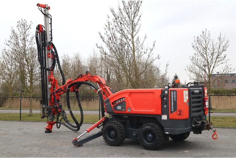 Sandvik 2 PIECES COMMANDO DC 300 RI S5 | ONLY 470 DRILLING HOURS - Gręžimo mašina: foto 3 Sandvik 2 PIECES COMMANDO DC 300 RI S5 | ONLY 470 DRILLING HOURS - Gręžimo mašina: foto 3