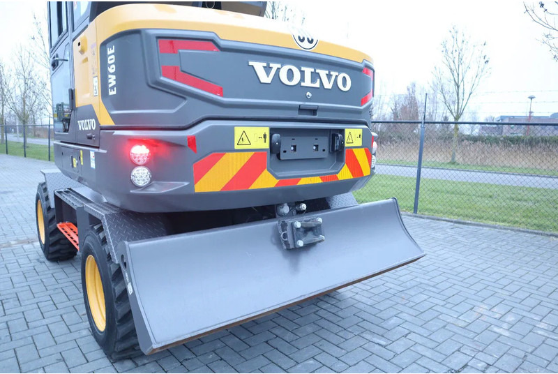 Ratinis ekskavatorius Volvo EW60E | DEMO | 30 KM/H | ROTOTILT + GRIPPER | BUCKET: foto 10