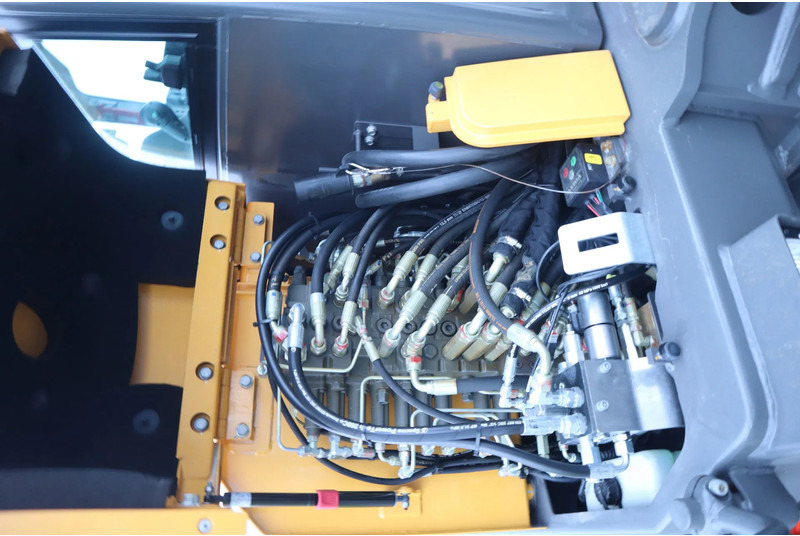 Ratinis ekskavatorius Volvo EW60E | DEMO | 30 KM/H | ROTOTILT + GRIPPER | BUCKET: foto 15