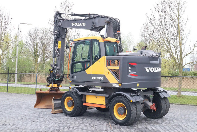 Volvo EWR 150 E | ROTOTILT | BUCKET | TRAILER HYDR - Ratinis ekskavatorius: foto 3 Volvo EWR 150 E | ROTOTILT | BUCKET | TRAILER HYDR - Ratinis ekskavatorius: foto 3