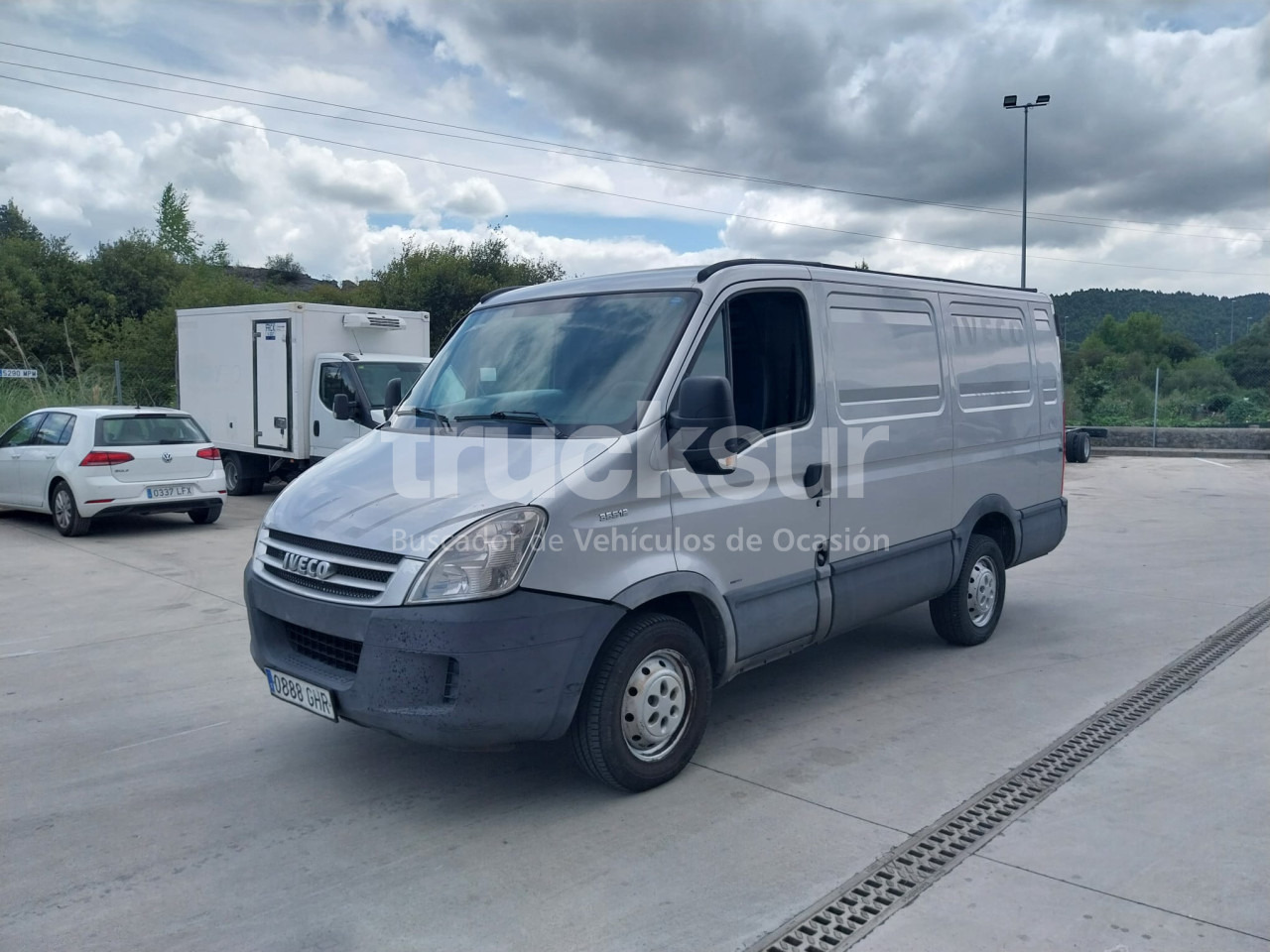 IVECO DAILY 35S12 7M3 - Furgonas su krovinių dėže: foto 1 IVECO DAILY 35S12 7M3 - Furgonas su krovinių dėže: foto 1