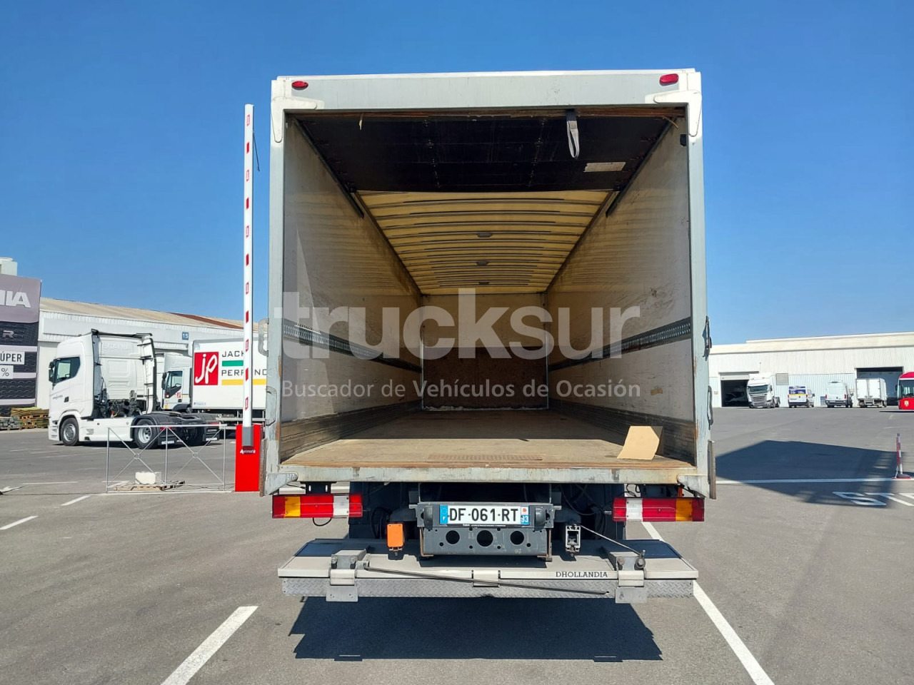 MERCEDES AXOR 2529 ejes 6x2*4 - Furgonas sunkvežimis: foto 5 MERCEDES AXOR 2529 ejes 6x2*4 - Furgonas sunkvežimis: foto 5