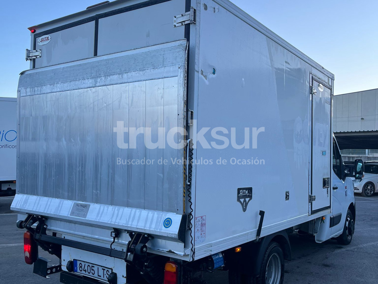 RENAULT 165.35 FRC-X P/E - Furgonas su krovinių dėže: foto 3 RENAULT 165.35 FRC-X P/E - Furgonas su krovinių dėže: foto 3