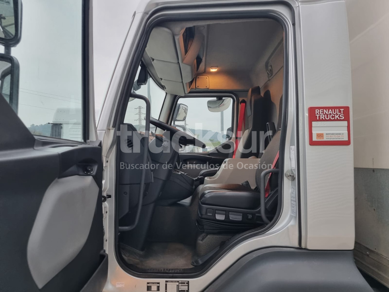 RENAULT D14.240 - Furgonas sunkvežimis: foto 5 RENAULT D14.240 - Furgonas sunkvežimis: foto 5