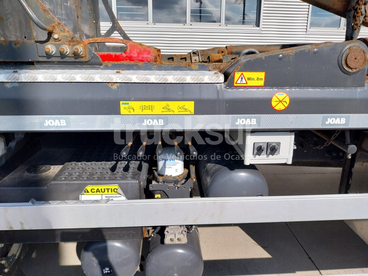 VOLVO FM 330HP - Nuožulnaus pakėlimo ant platformos sunkvežimis: foto 5 VOLVO FM 330HP - Nuožulnaus pakėlimo ant platformos sunkvežimis: foto 5