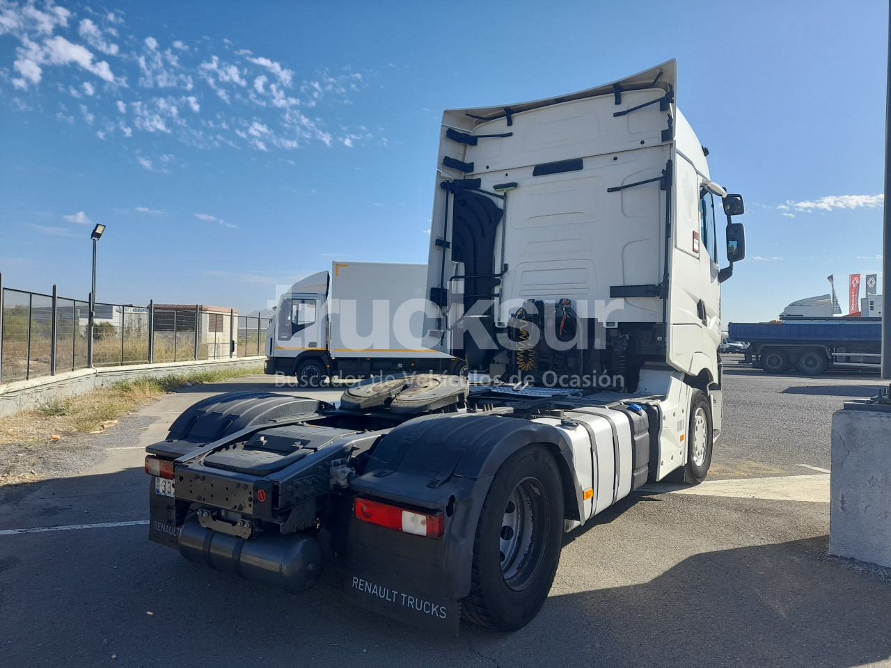 RENAULT T520 HIGH SLEEPER CAB - Vilkikas: foto 4 RENAULT T520 HIGH SLEEPER CAB - Vilkikas: foto 4