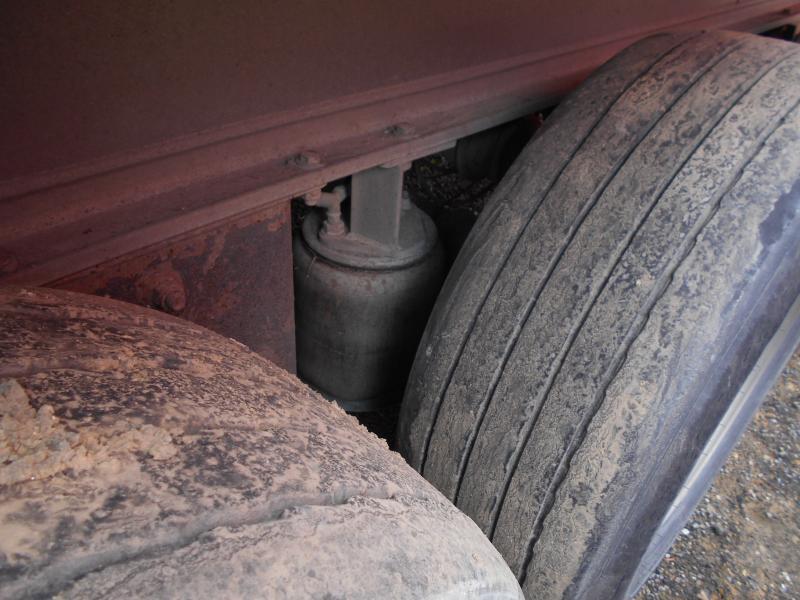 Benalu - Savivartis puspriekabė: foto 4 Benalu - Savivartis puspriekabė: foto 4