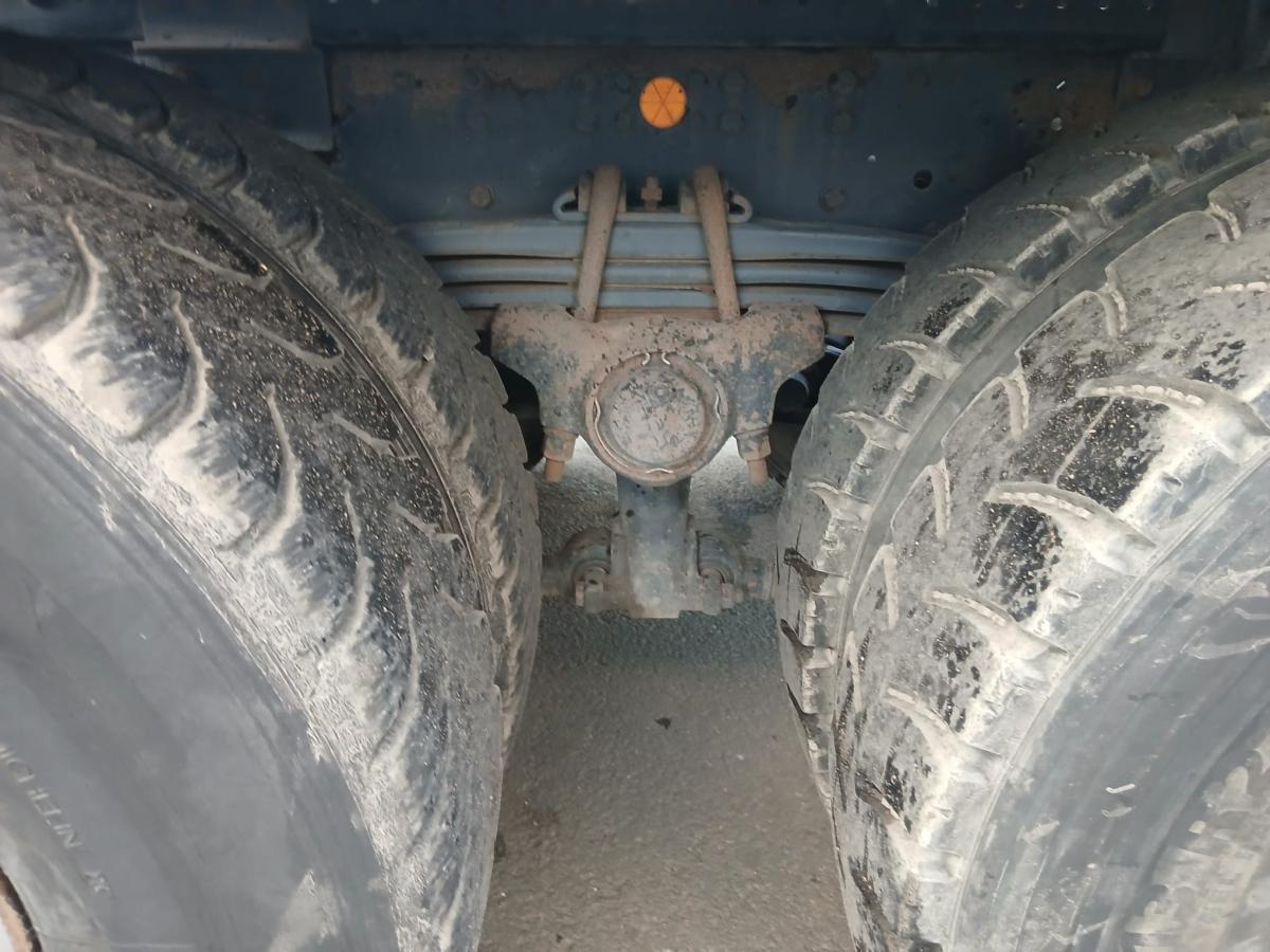 Hook-lift sunkvežimis Iveco Trakker: foto 15