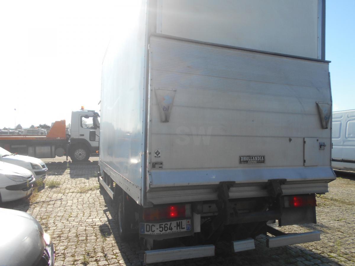 Mercedes 411 - Furgonas su krovinių dėže: foto 5 Mercedes 411 - Furgonas su krovinių dėže: foto 5