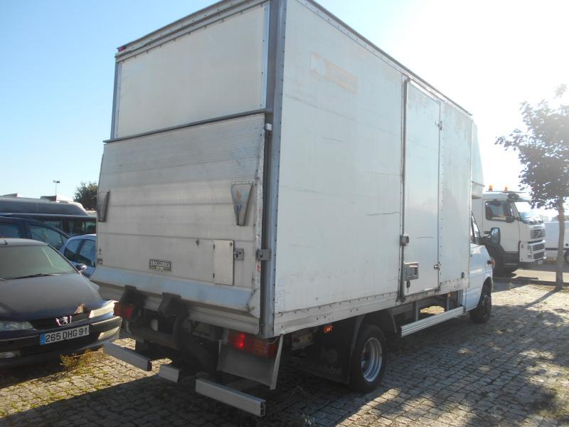 Mercedes 411 - Furgonas su krovinių dėže: foto 4 Mercedes 411 - Furgonas su krovinių dėže: foto 4