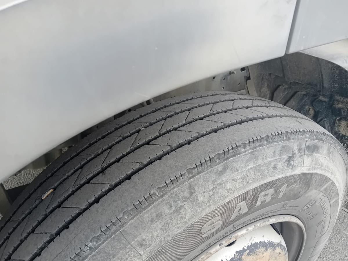 Mercedes Atego 1224 - Savivartis sunkvežimis: foto 4 Mercedes Atego 1224 - Savivartis sunkvežimis: foto 4