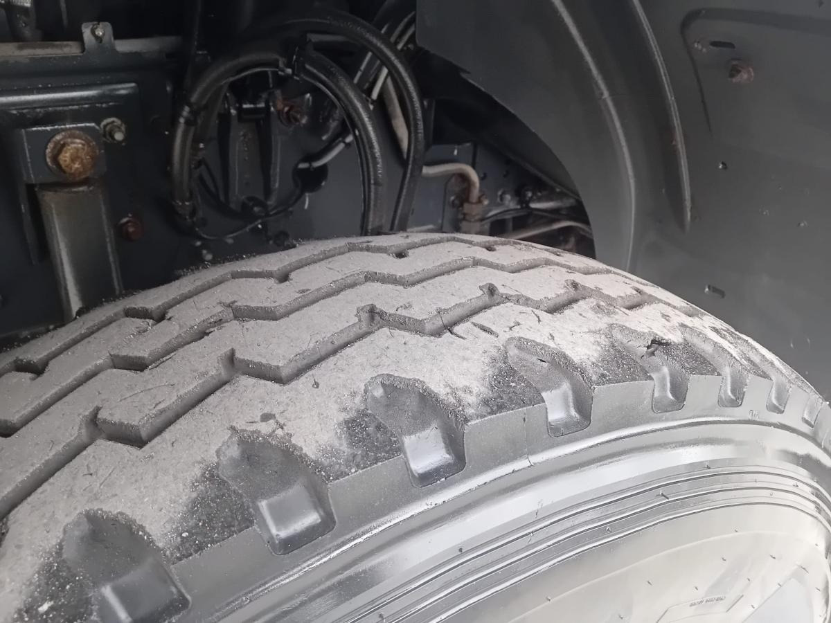 Renault Kerax 430 DXI - Nuožulnaus pakėlimo ant platformos sunkvežimis: foto 4 Renault Kerax 430 DXI - Nuožulnaus pakėlimo ant platformos sunkvežimis: foto 4