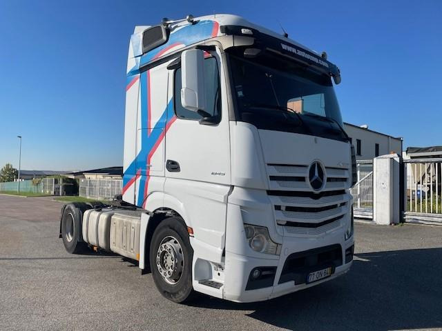 Mercedes Actros 1845 - Vilkikas: foto 1 Mercedes Actros 1845 - Vilkikas: foto 1