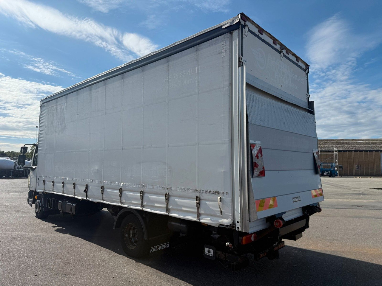 DAF LF 45 /220 4x2 Curtainsider and Taillift Euro 6 - Tentinis sunkvežimis: foto 4 DAF LF 45 /220 4x2 Curtainsider and Taillift Euro 6 - Tentinis sunkvežimis: foto 4