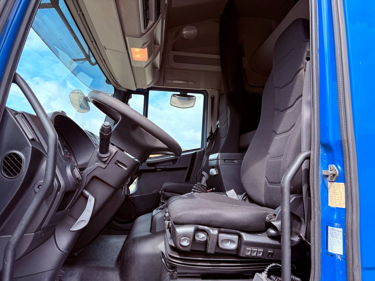 Iveco EuroCargo 180 E28 4x2 Thermo King T-1000R - Refrižeratorius sunkvežimis: foto 5 Iveco EuroCargo 180 E28 4x2 Thermo King T-1000R - Refrižeratorius sunkvežimis: foto 5