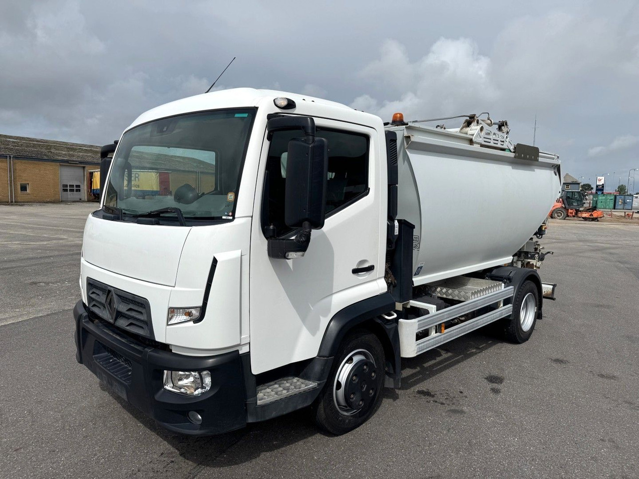 Renault D7.5 180 4x2 Semat/Techno Azimut 8 m3 Garbage - Šiukšliavežis: foto 1 Renault D7.5 180 4x2 Semat/Techno Azimut 8 m3 Garbage - Šiukšliavežis: foto 1